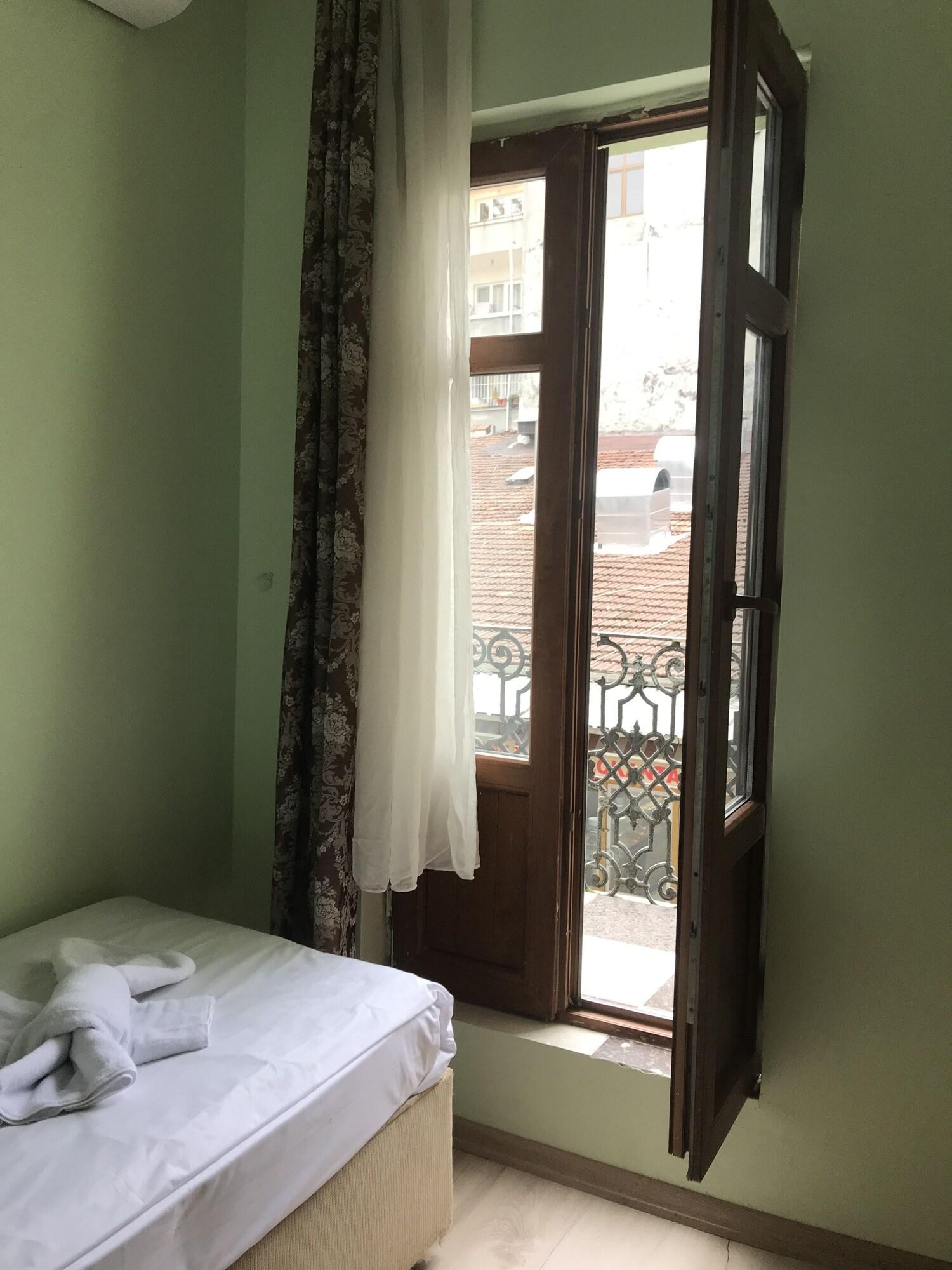 Historial Hotel Istanbul Bagian luar foto